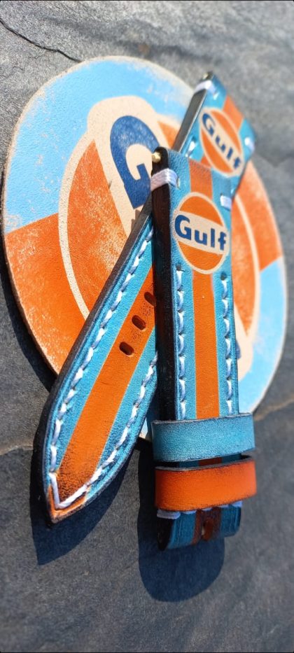 Detailed / Retro Straps